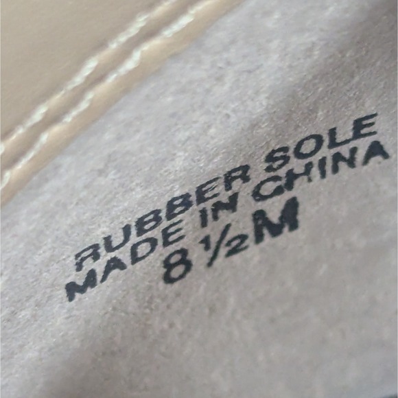 Ann Taylor Leather Snakeskin Print V-Cut Pumps Sz 8.5 Tan Black Pointed Toe Heel - Picture 8 of 9